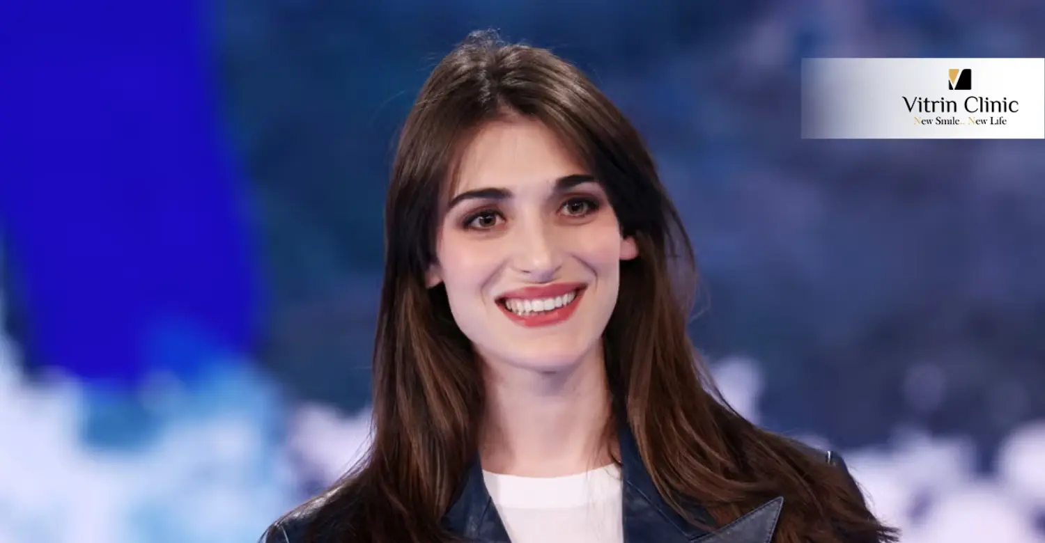 Grin sentito durante la performance di una scena di Pilar Fogliati