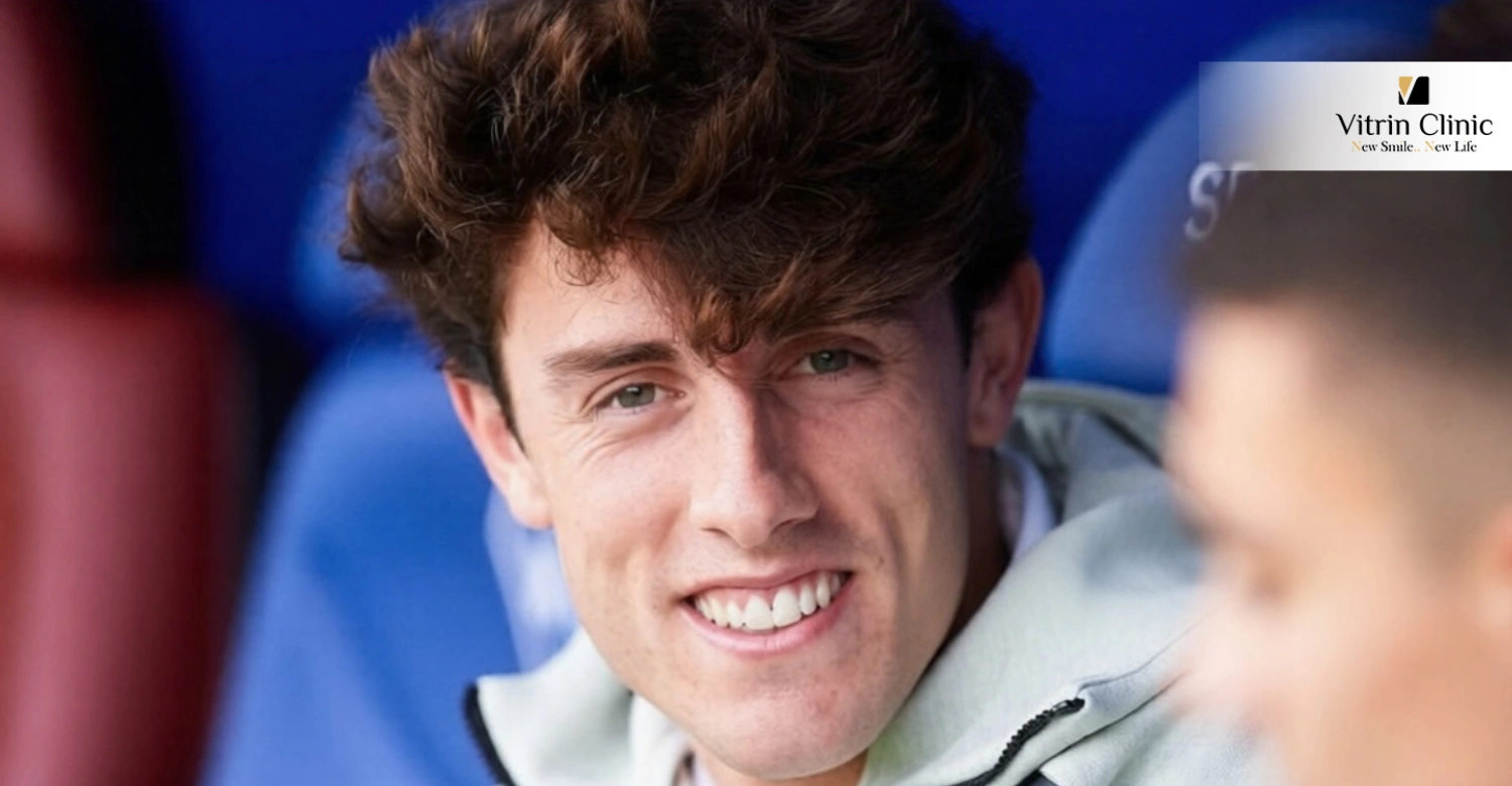 El Encanto Natural de la Sonrisa de Álvaro Odriozola